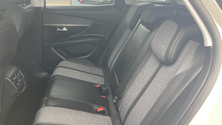 Peugeot 3008 1.2 Puretech Allure 5dr EAT6 Petrol Estate